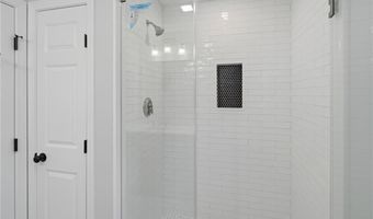 14 Elaine Dr, Hopkinton, RI 02833