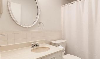 707 Bitterfield Dr, Ballwin, MO 63011