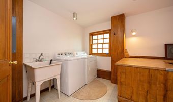 57 Darling Ln, Barnet, VT 05821