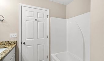 390 Rosalie Maria Dr, Biloxi, MS 39531