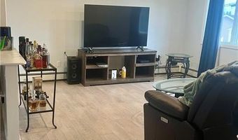 84 N View Ave, Cranston, RI 02920