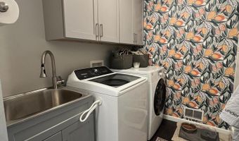 2499 Crestwood Dr, Adrian, MI 49221