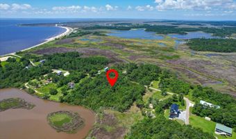 5138 Pointset Ave, Bay St. Louis, MS 39520