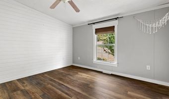 203 Edgewood St, Ballard, WV 24918