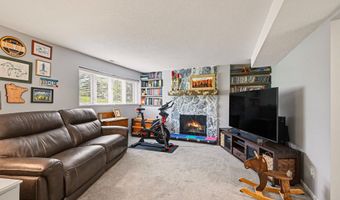 1472 Arden View Dr, Arden Hills, MN 55112