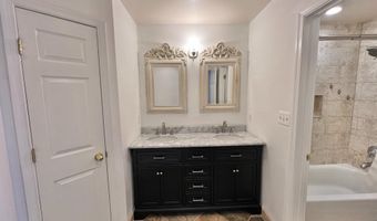 4240 SONIA Ct, Alexandria, VA 22309