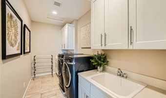 10313 Jade Point Dr, Las Vegas, NV 89135