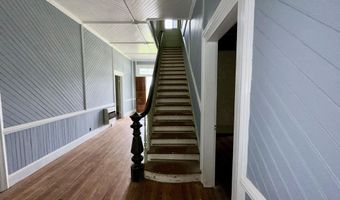 207 N 5th St, Aurora, NC 27806