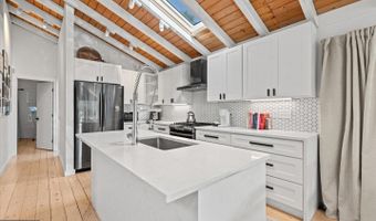 21170 1ST St, Dewey Beach, DE 19971