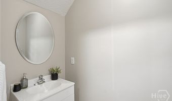 14 Griffin Rd, Allenhurst, GA 31301