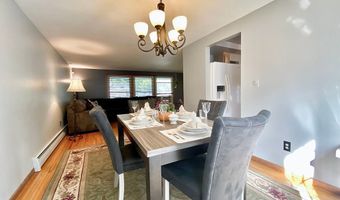 693 Edgewater Dr, Amherst, NY 14228