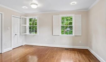 3217 SUTTON Pl NW A, Washington, DC 20016