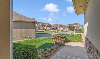 16657 Sandstone Cir, Basehor, KS 66007