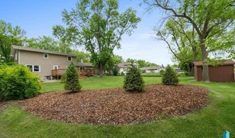 538 17th Ave S, Brookings, SD 57006