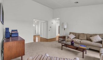 6 Snowdon Ct, Toms River, NJ 08757