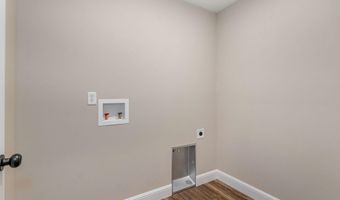 215 W Cofield St, Aurora, MO 65605