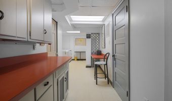 5804 ABERDEEN Rd, Bethesda, MD 20817