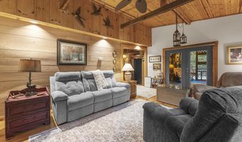 3331 N Shamrock Ln, Birdseye, IN 47513