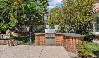 32 Princeville Ln, Las Vegas, NV 89113