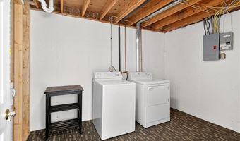 1428 Tahoe Valley Ct, Ballwin, MO 63021