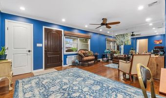 50 Towne St, Amityville, NY 11701