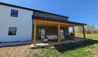 38515 129th St, Aberdeen, SD 57401