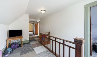 329 W 5th St, Auburn, IN 46706