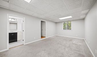 1528 Oakleaf Dr, Auburn, GA 30011