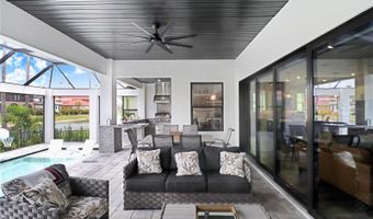 6104 LAGOMAR Ln, Apollo Beach, FL 33572