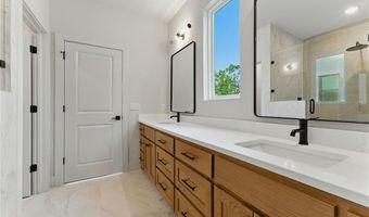 23 Kirkwall Ln, Bella Vista, AR 72715