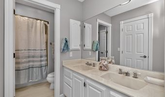 3202 NW 87th Ln, Ankeny, IA 50023