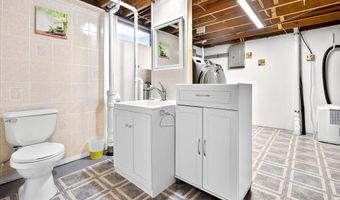 1025 W ROBERTS Ave, Appleton, WI 54914
