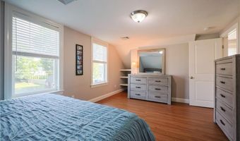 48 Garfield Ave, Bristol, RI 02809