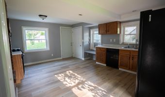42448 N Lake Ave, Antioch, IL 60002