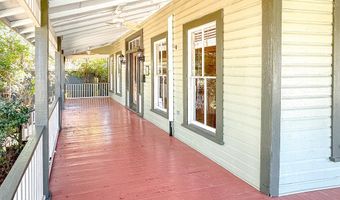 78 12th St, Apalachicola, FL 32320