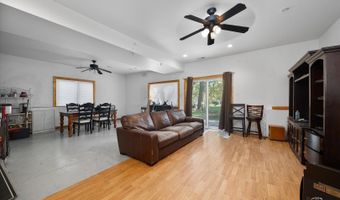 1527 N Harrison St, Algonquin, IL 60102