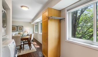 3330 S 28TH St 401, Alexandria, VA 22302