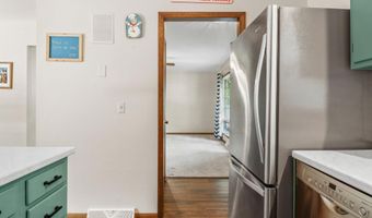 1602 Golden Oak Ln, Madison, WI 53711