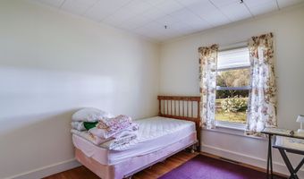 29 N Main St, Antrim, NH 03440