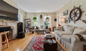 823 Washington St, Bath, ME 04530