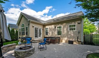 25079 CHAFEE Cir, Aldie, VA 20105