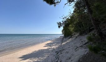 6313 Five Mile Point Rd, Allouez, MI 49805
