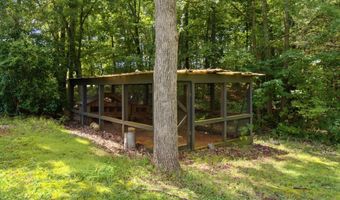 736 Wolfskin Rd, Arnoldsville, GA 30619