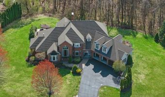 7 Champagne Ter, Bedford, NH 03110