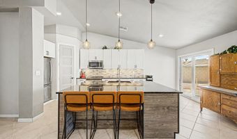 5620 W FRYE Rd, Chandler, AZ 85226