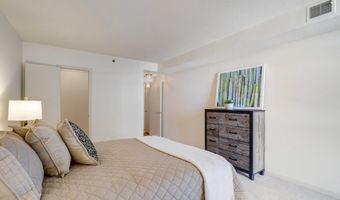 1016 S WAYNE St 406, Arlington, VA 22204