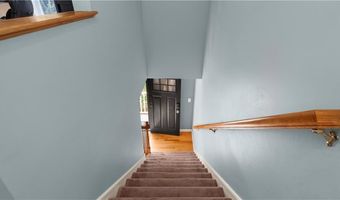 28 Narragansett Rd, Cumberland, RI 02864