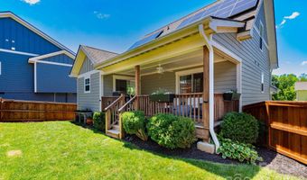 32 Greenwood Fields Dr, Asheville, NC 28804