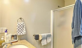 187 Washington Rd, Barrington, RI 02806