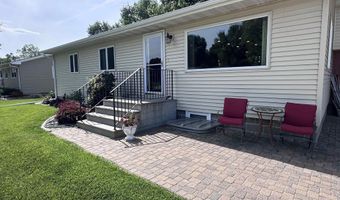 128 Mark St, Aurora, NE 68818